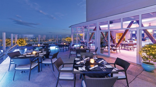 Blu Bar and Grill