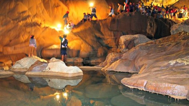 Espeleología en la cueva de Sumaguing