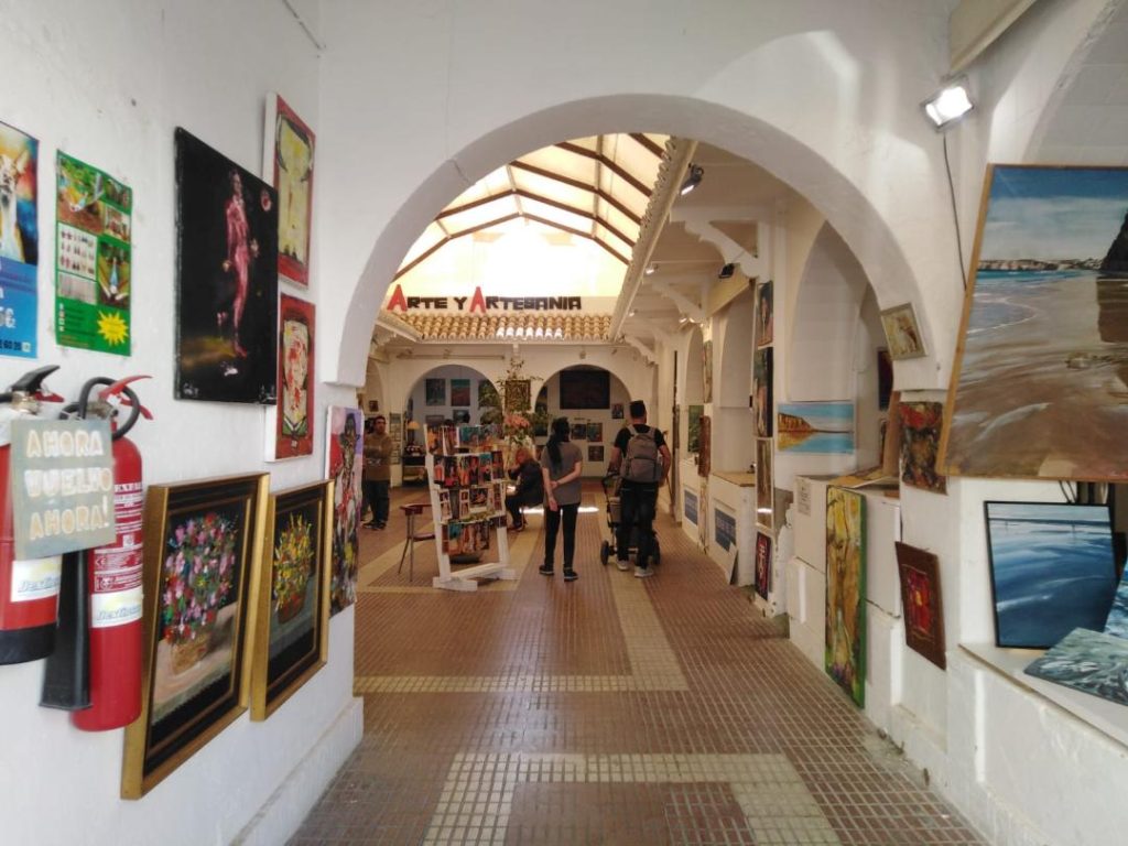 Mercado de arte y artesanía